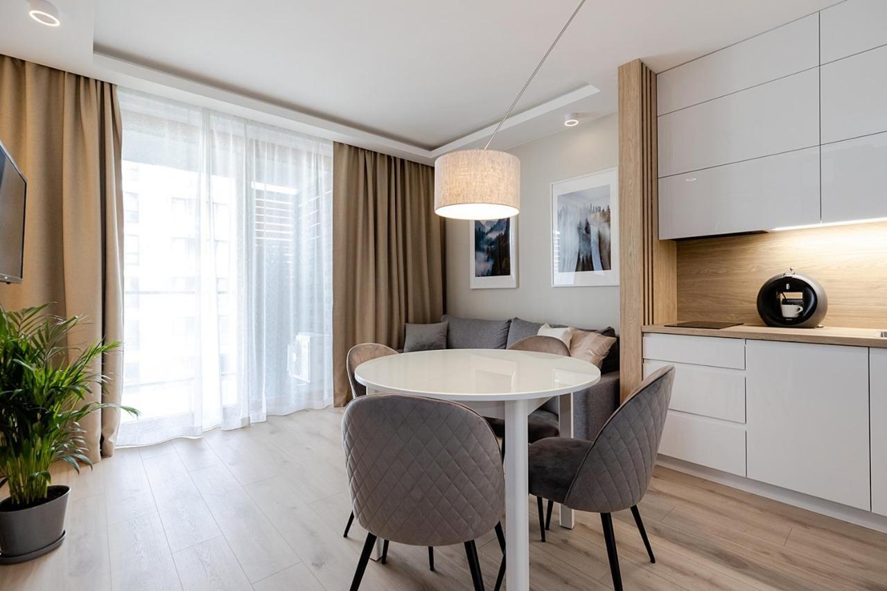 Wola, Wi-fi, Smart Lock, Air Condition