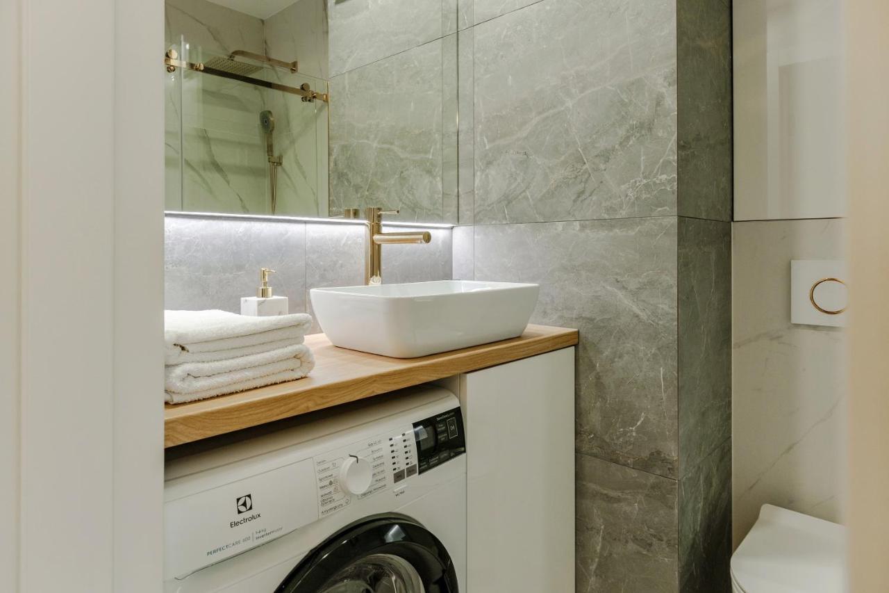 Wola, Wi-fi, Smart Lock, Air Condition Apartment *