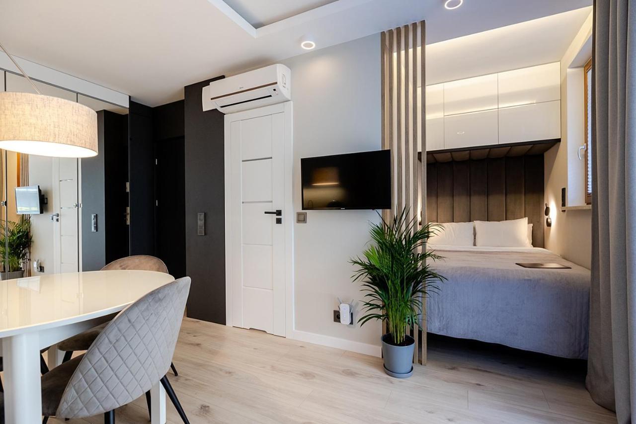 Wola, Wi-fi, Smart Lock, Air Condition Apartment Warsaw